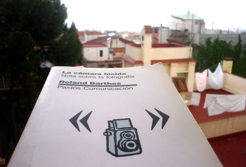 Prisionero de guerra Pronombre Relámpago La Cámara Lúcida de Barthes: breves apuntes conceptuales - Lectura Abierta Prisionero de guerra Pronombre Relámpago La Cámara Lúcida de Barthes: breves apuntes conceptuales - Lectura Abierta